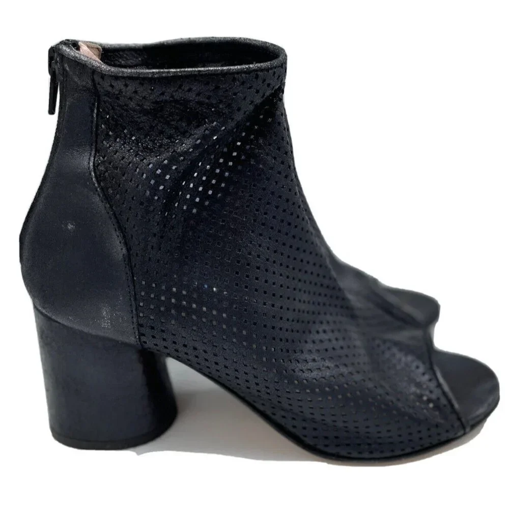 Women’s Michelediloco Vero Cuoio Black Mesh Peep Toe Round Heels Size 38